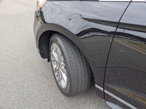 Certified 2022 Ford Edge Titanium w/ Equipment Group 301A image 41