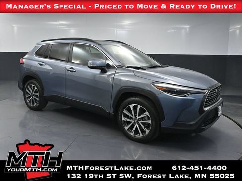 Used 2024 Toyota Corolla Cross XLE w/ Convenience Package AWD/4WD image 1
