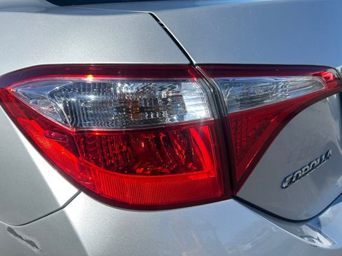 Used 2015 Toyota Corolla L image 19