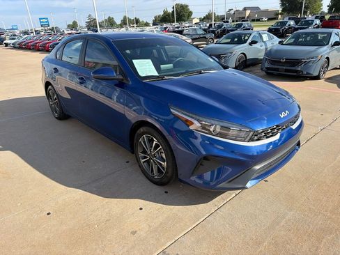 Used 2024 Kia Forte LXS FWD image 7