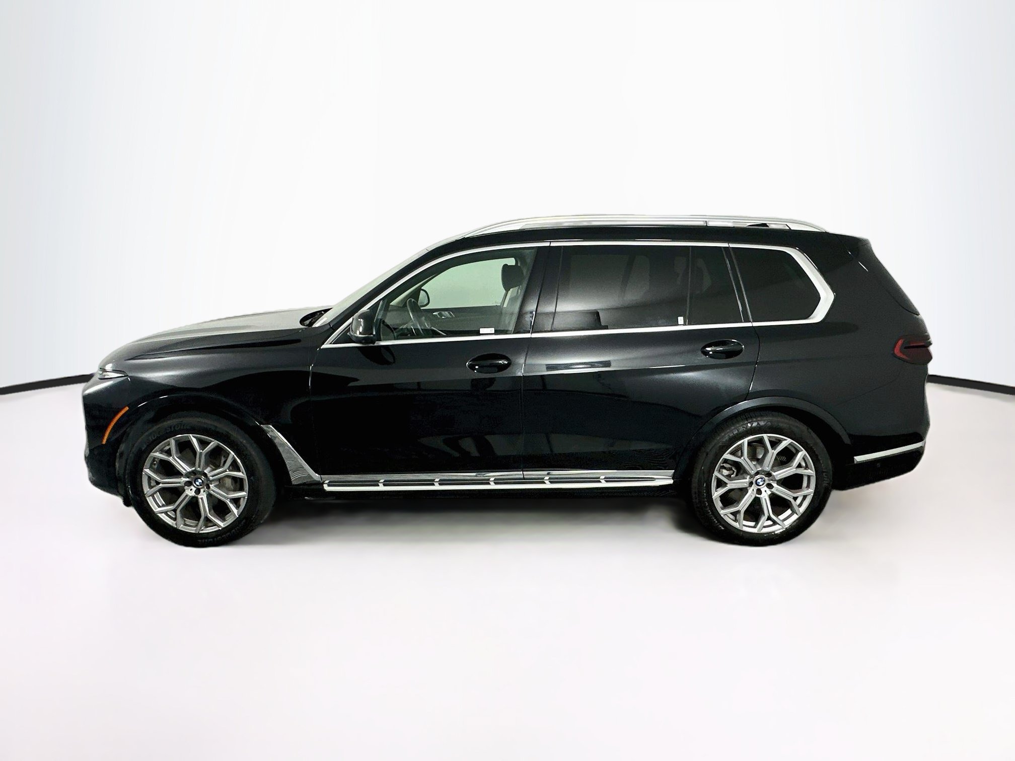 Used 2025 BMW X7 xDrive40i AWD/4WD image 4