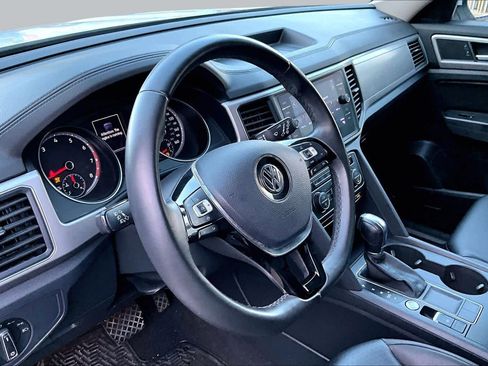 Used 2019 Volkswagen Atlas SE FWD image 17