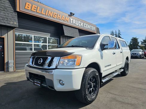 Used 2012 Nissan Titan SL image 1