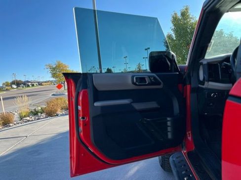 Used 2022 Ford Bronco Wildtrak image 13