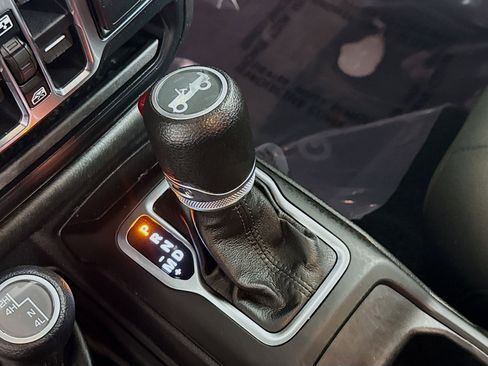 Used 2019 Jeep Wrangler Unlimited Sport S image 20