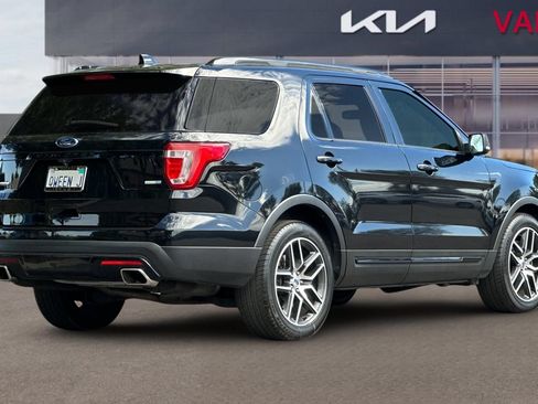 Used 2017 Ford Explorer Sport w/ Equipment Group 401A AWD/4WD image 4
