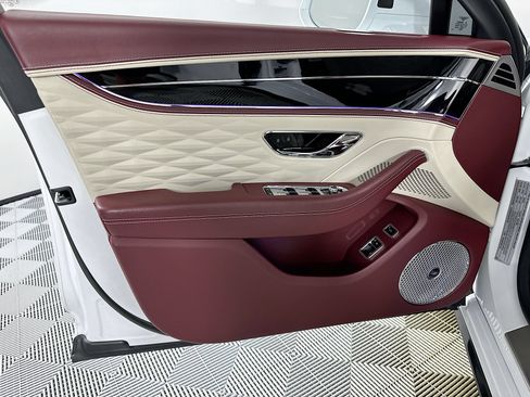 Certified 2022 Bentley Flying Spur W12 AWD/4WD image 17