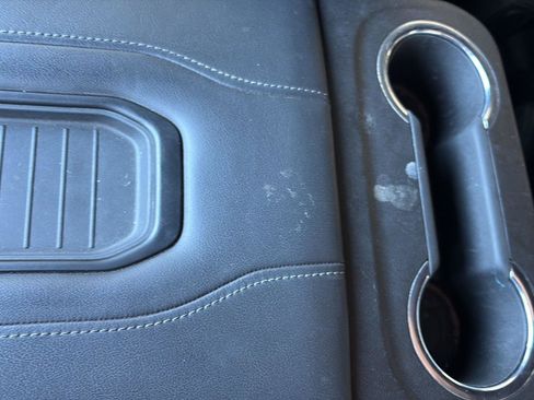 Used 2021 Chevrolet Suburban LT image 23