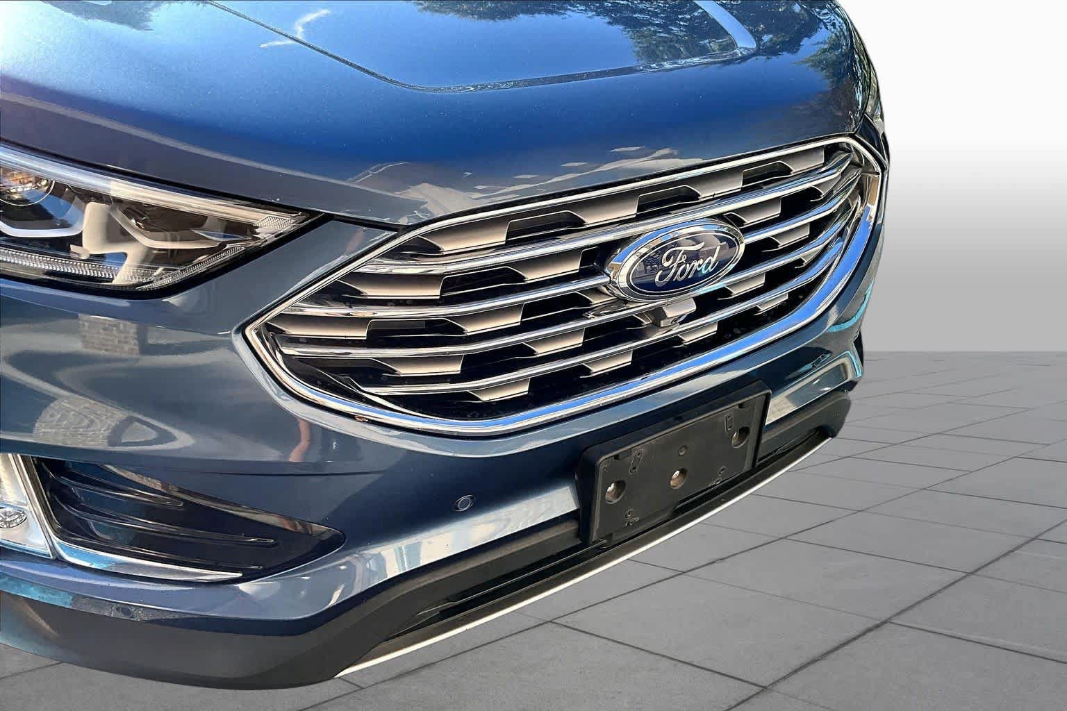 Used 2019 Ford Edge Titanium w/ Equipment Group 301A FWD image 30