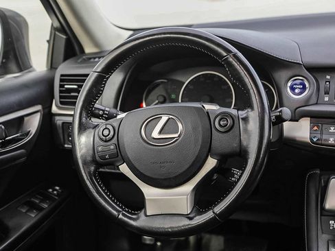 Used 2016 Lexus CT 200h image 16