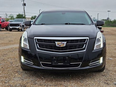 Used 2017 Cadillac XTS Luxury FWD image 2