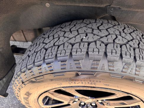 Used 2023 Chevrolet Silverado 1500 RST AWD/4WD image 35