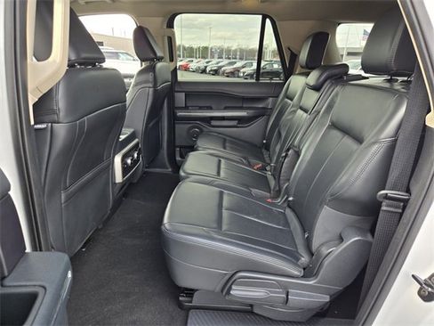 Certified 2024 Ford Expedition Max XLT image 12