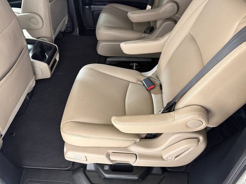 Used 2019 Honda Odyssey EX image 26