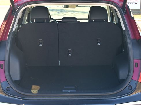 Used 2025 Kia Sportage SX image 30