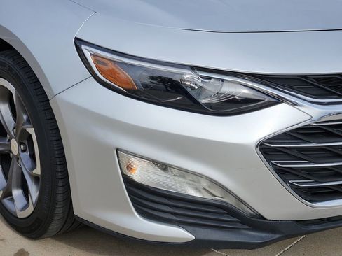 Used 2020 Chevrolet Malibu LT image 12