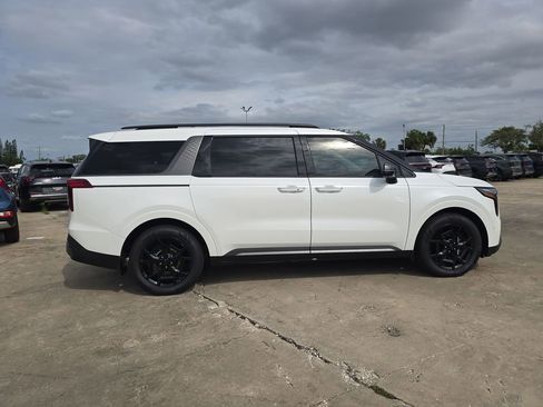 New 2026 Kia Carnival SX Prestige FWD image 8