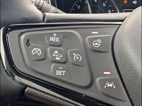 Used 2024 Chevrolet Equinox RS w/ RS Leather Package AWD/4WD image 18