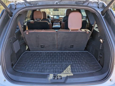 Certified 2023 Lincoln Aviator Reserve w/ Equipment Group 201A image 15