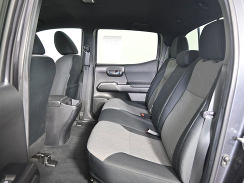Used 2023 Toyota Tacoma TRD Off-Road AWD/4WD image 17