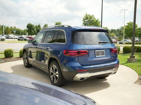 Certified 2026 Mercedes-Benz GLB 250 4MATIC image 6