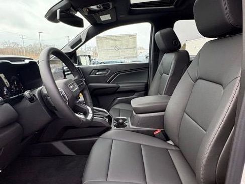 New 2026 GMC Canyon Elevation w/ Convenience Package image 14