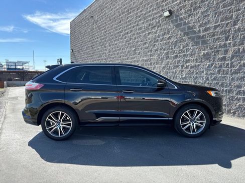 Used 2019 Ford Edge Titanium w/ Equipment Group 301A FWD image 4