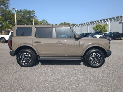 Certified 2025 Ford Bronco Outer Banks AWD/4WD image 4