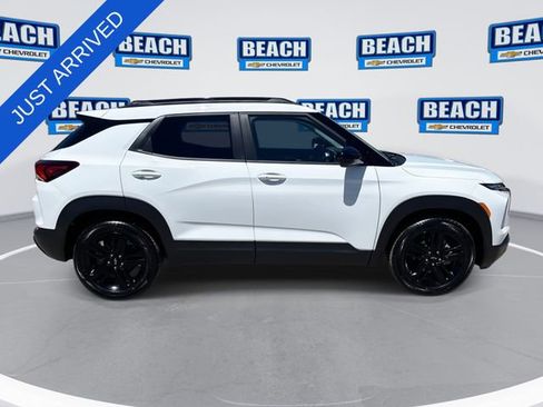 New 2026 Chevrolet TrailBlazer LT w/ Convenience Package FWD image 9