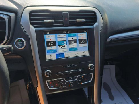 Used 2019 Ford Fusion SEL FWD image 15