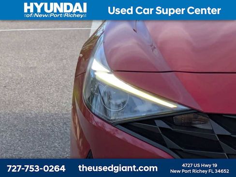 Used 2022 Hyundai Elantra SEL w/ Convenience Package image 9
