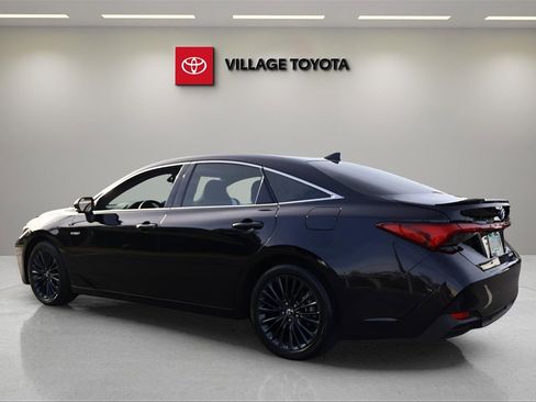 Certified 2019 Toyota Avalon XSE image 4
