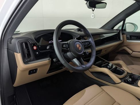 New 2026 Porsche Cayenne AWD/4WD image 4