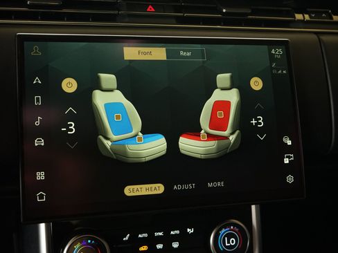 Used 2023 Land Rover Range Rover SE image 12