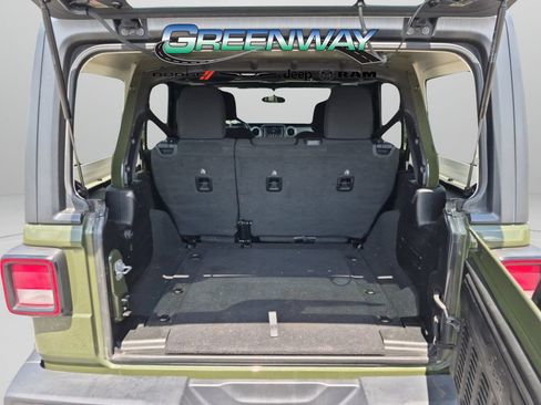 Used 2021 Jeep Wrangler Unlimited Sahara AWD/4WD image 23