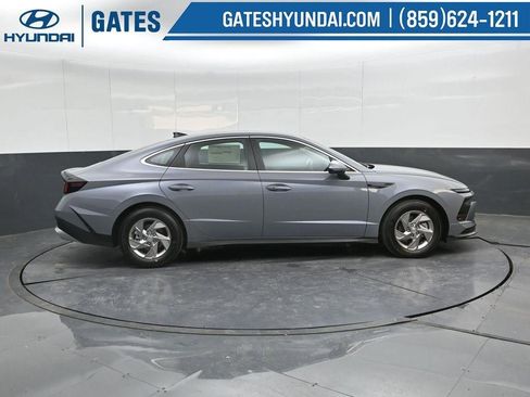 New 2026 Hyundai Sonata SE image 3