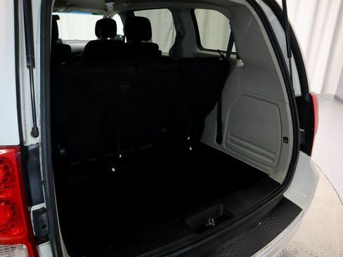 Used 2012 Dodge Grand Caravan SE image 11