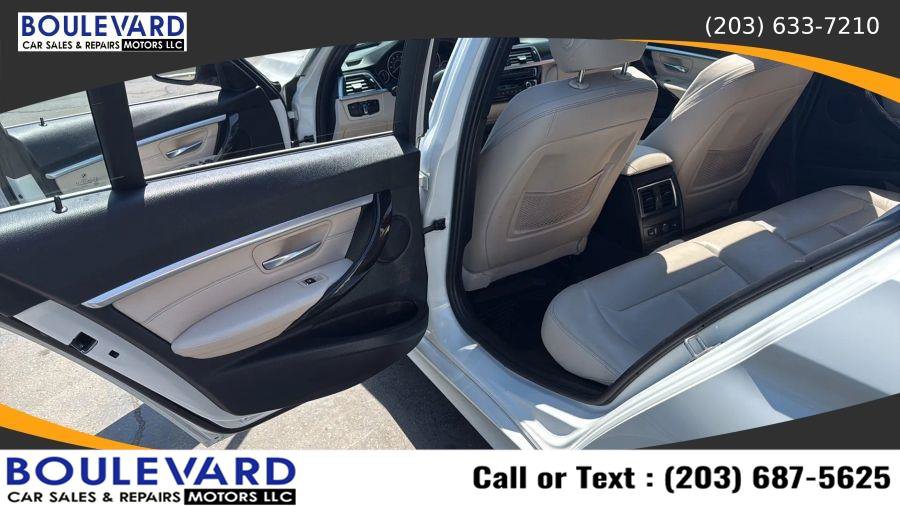 Used 2017 BMW 330i xDrive Sedan AWD/4WD image 30
