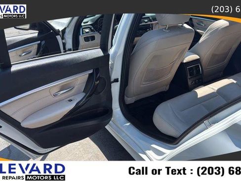 Used 2017 BMW 330i xDrive Sedan AWD/4WD image 30