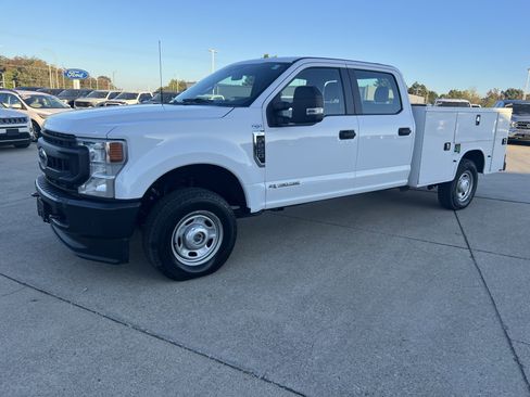 Used 2022 Ford F250 XL w/ Power Equipment Group image 15