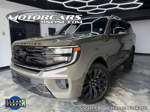 Used 2025 Ford Expedition Platinum w/ Stealth Appearance Package AWD/4WD image 1