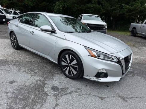 Used 2019 Nissan Altima 2.5 SL FWD image 7