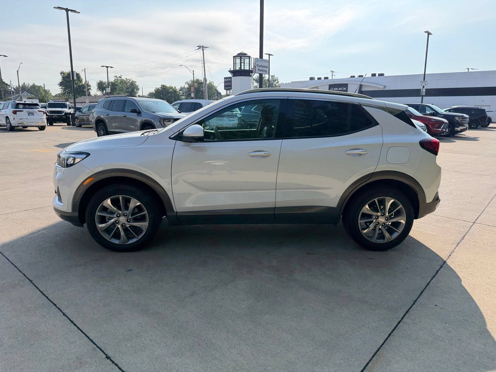 Used 2022 Buick Encore GX Essence w/ Advanced Technology Package AWD/4WD image 8