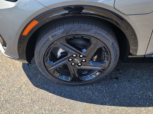 New 2025 Chevrolet Equinox EV RS w/ Convenience Package II image 6