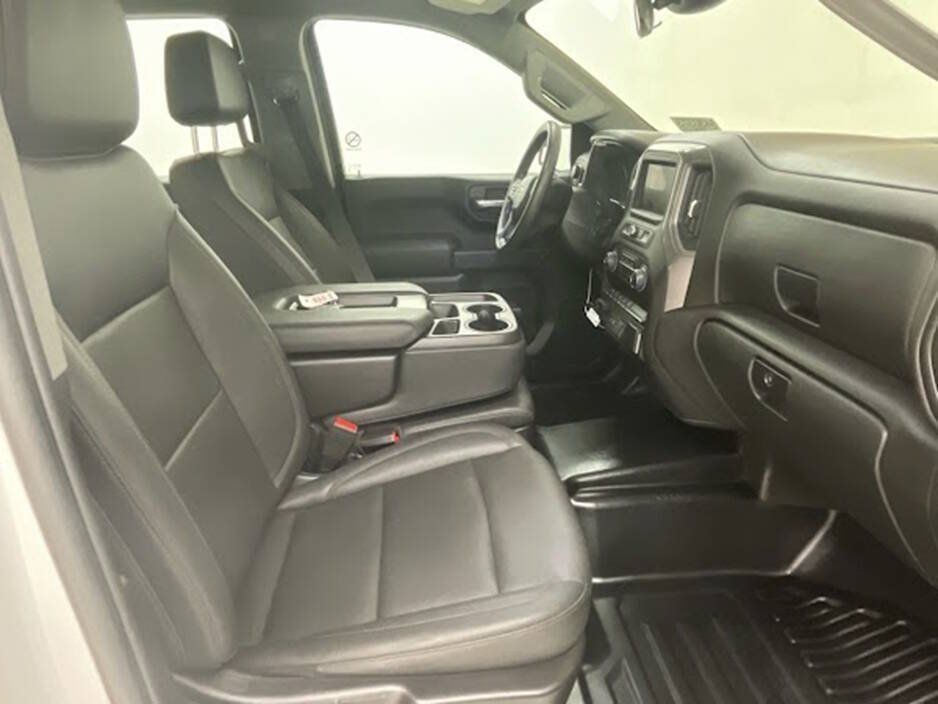 Used 2023 Chevrolet Silverado 1500 W/T w/ Trailering Package AWD/4WD image 18