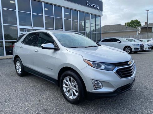 Used 2020 Chevrolet Equinox LT image 8