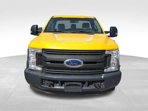 Used 2018 Ford F250 XL w/ Power Equipment Group RWD image 9