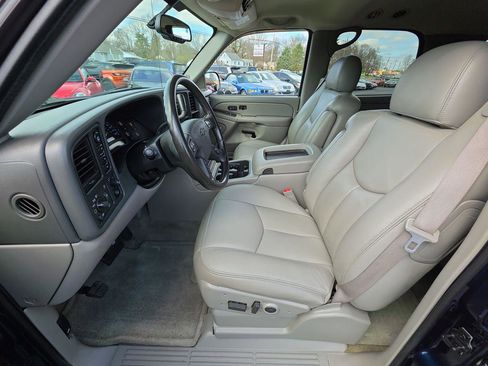 Used 2004 Chevrolet Tahoe LT w/ LT Preferred Equipment Group image 3