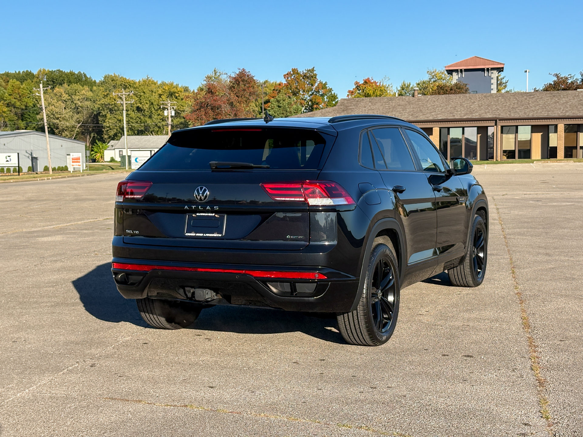 Used 2023 Volkswagen Atlas Cross Sport SEL R-Line AWD/4WD image 9