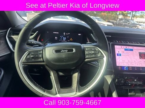 Used 2024 Jeep Grand Cherokee L Limited w/ Black Appearance Package AWD/4WD image 15